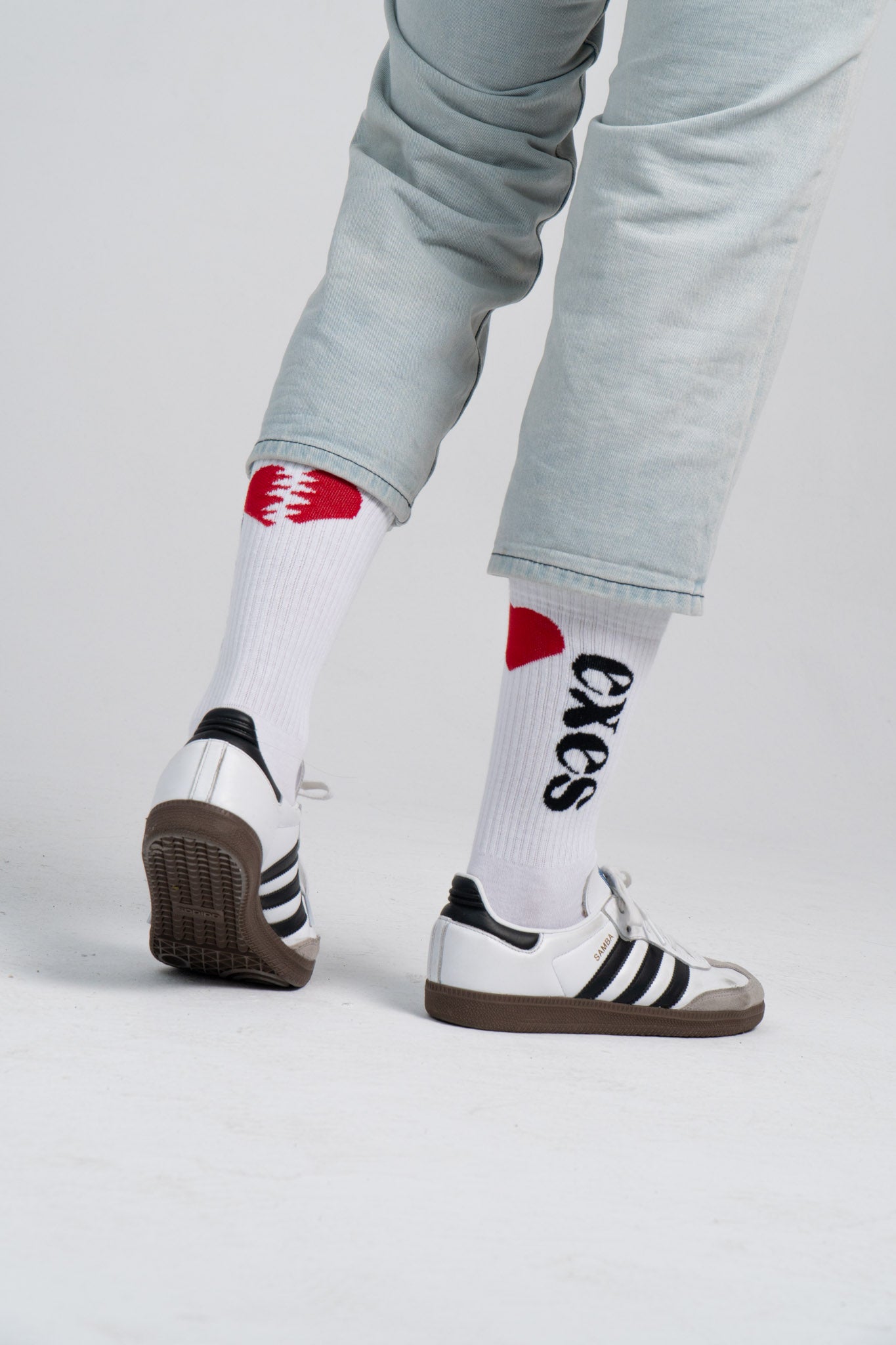 calcetines con corazones de exes